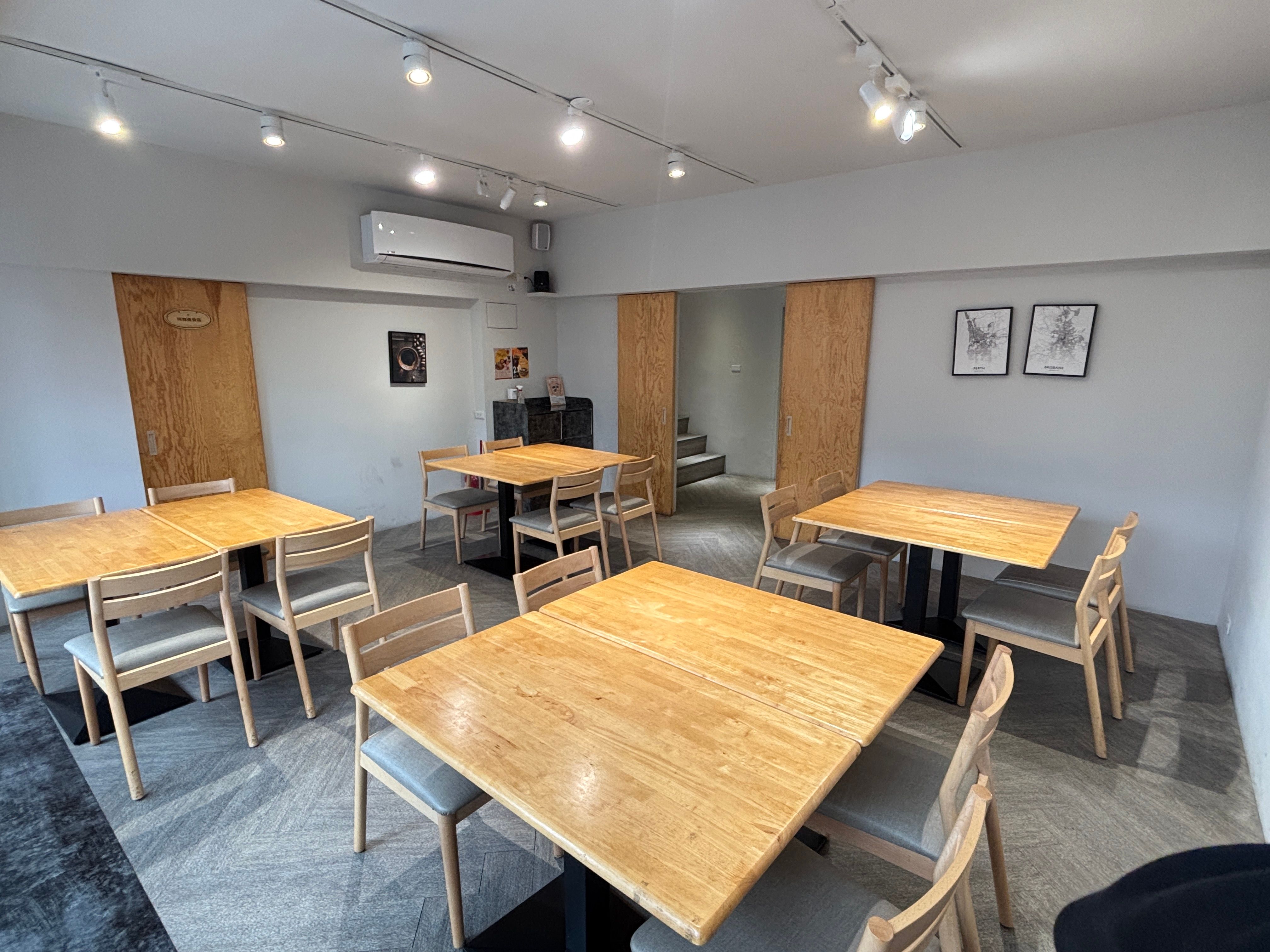 同齊咖吡北屯旗艦店場地空間